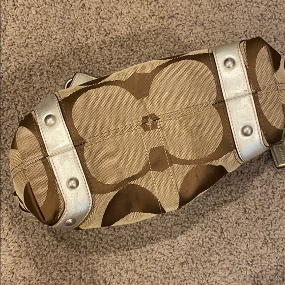 Coach Signature shoulder Handbag Brown Silver - Picture 11 of 16